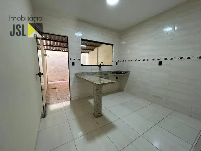 Sobrado 2 quartos e 1 banheiro, à venda, no bairro Vitória Vale em Caçapava