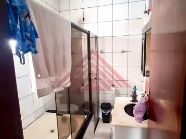 Casa com 309m² 6 quartos e 3 banheiros, à venda, no bairro Jardim São Judas em Mauá
