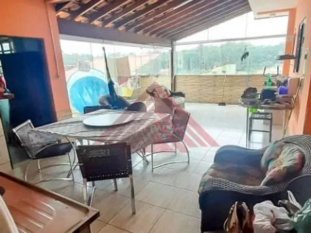 Casa com 309m² 6 quartos e 3 banheiros, à venda, no bairro Jardim São Judas em Mauá