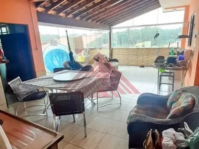 Casa com 309m² 6 quartos e 3 banheiros, à venda, no bairro Jardim São Judas em Mauá