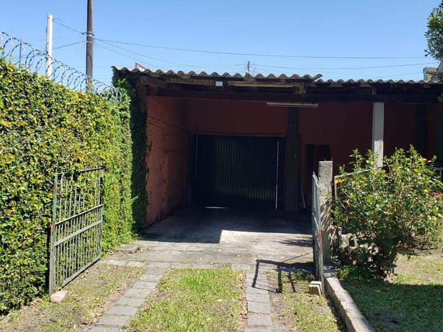 Casa com 858m² 4 quartos e 2 banheiros, à venda, no bairro Centro em Pelotas