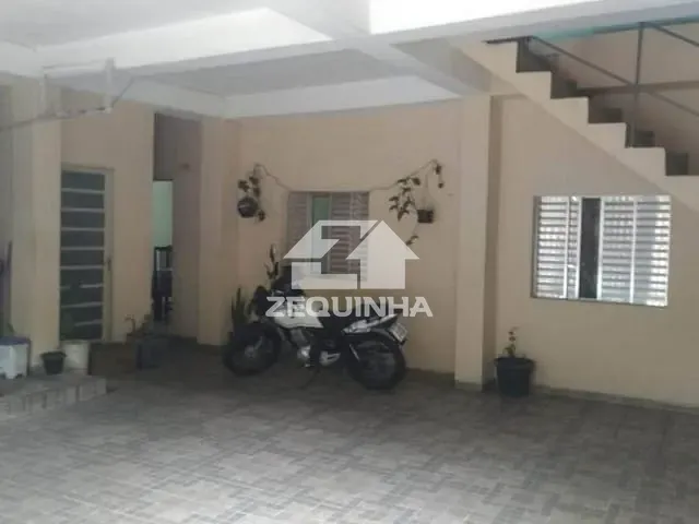 Casa com 125m² 4 quartos e 4 banheiros, à venda, no bairro Vila Menk em Osasco