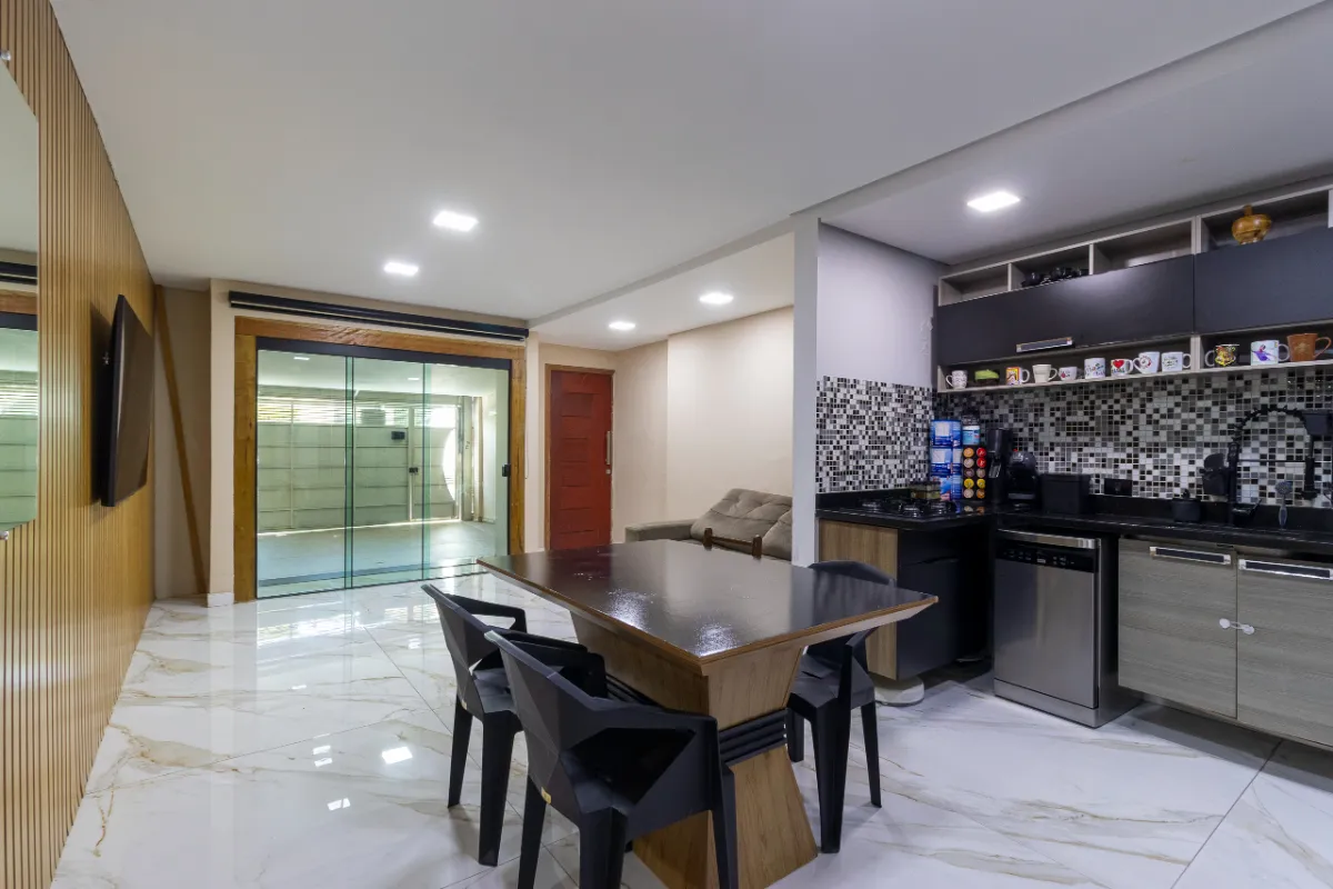 Casa para venda em Demarchi com 2 quartos, sendo 1 suíte, 98m²