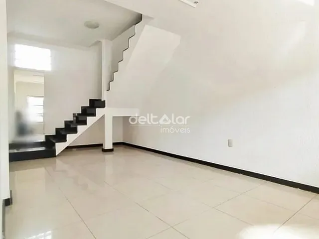 Casa com 360m² 3 quartos e 3 banheiros, para alugar, no bairro Planalto em Belo Horizonte