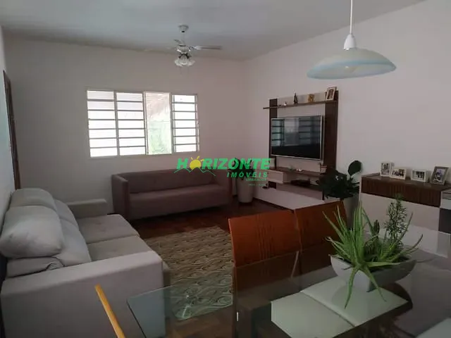 Casa com 252m² 3 quartos e 3 banheiros, à venda, no bairro Urbanova em São José dos Campos