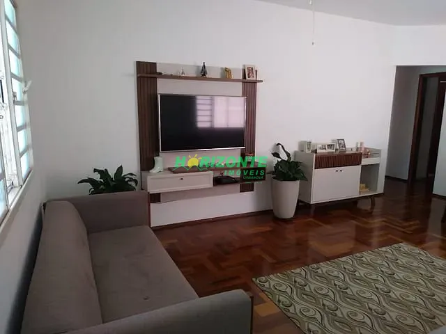 Casa com 252m² 3 quartos e 3 banheiros, à venda, no bairro Urbanova em São José dos Campos