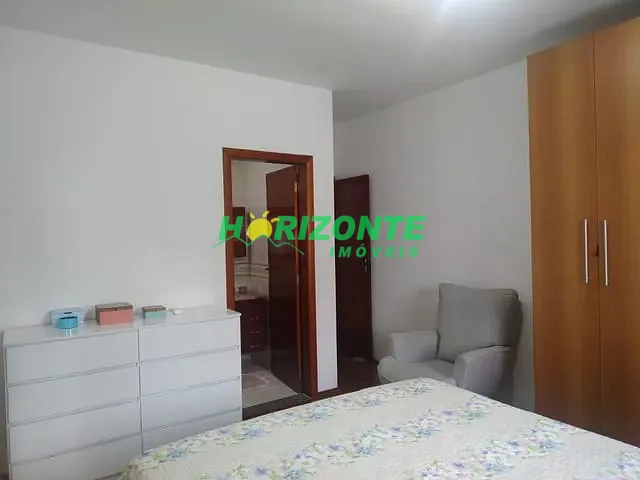 Casa com 252m² 3 quartos e 3 banheiros, à venda, no bairro Urbanova em São José dos Campos