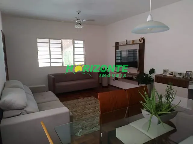 Casa com 252m² 3 quartos e 3 banheiros, à venda, no bairro Urbanova em São José dos Campos