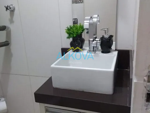 Casa com 300m² 3 quartos e 2 banheiros, à venda, no bairro Vista Verde em São José dos Campos