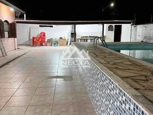 Casa com 358m² 2 quartos e 2 banheiros, à venda, no bairro Jardim Parnaso em Caraguatatuba