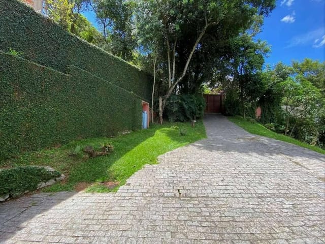 Casa com 788m² 3 quartos e 3 banheiros, à venda, no bairro Chácara das Candeias em Carapicuíba
