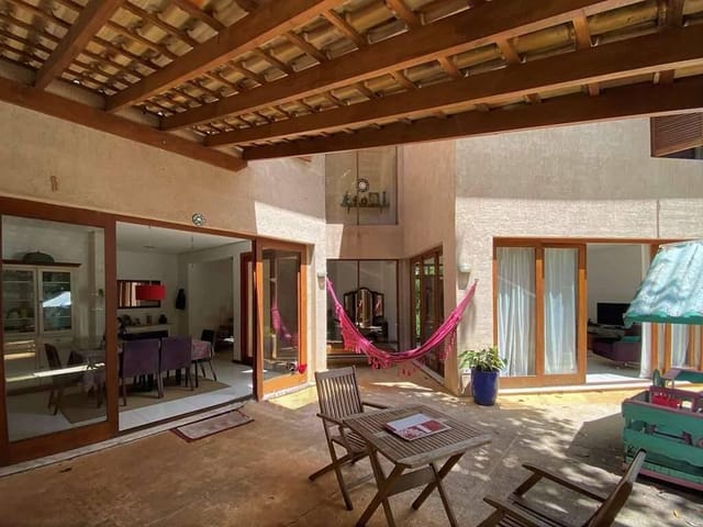 Casa com 788m² 3 quartos e 3 banheiros, à venda, no bairro Chácara das Candeias em Carapicuíba