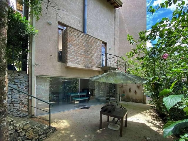 Casa com 788m² 3 quartos e 3 banheiros, à venda, no bairro Chácara das Candeias em Carapicuíba