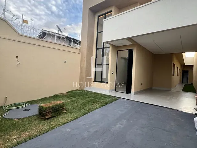 Casa com 180m² 3 quartos e 2 banheiros, à venda, no bairro Papillon Park em Aparecida de Goiânia
