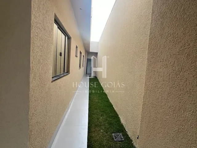 Casa com 180m² 3 quartos e 2 banheiros, à venda, no bairro Papillon Park em Aparecida de Goiânia