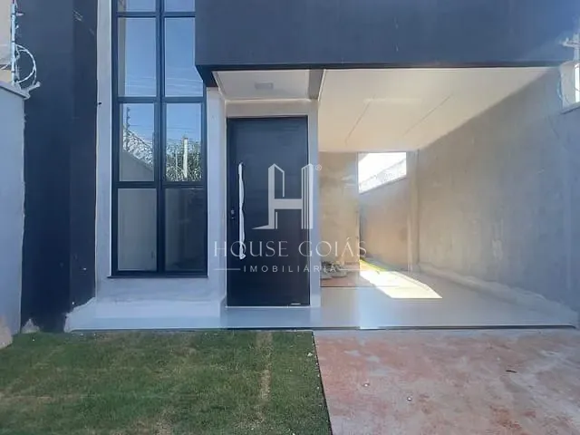 Casa com 180m² 3 quartos e 2 banheiros, à venda, no bairro Papillon Park em Aparecida de Goiânia