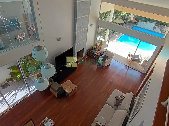 Casa com 375m² 5 quartos e 5 banheiros, à venda, no bairro Urbanova em São José dos Campos