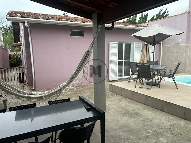 Casa 2 quartos e 3 banheiros, à venda, no bairro Parque do Sol em Guaratinguetá