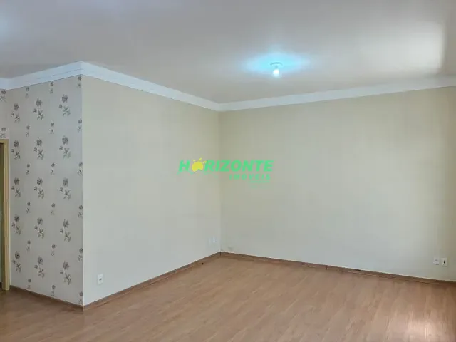 Casa com 312m² 3 quartos e 1 banheiro, à venda, no bairro Bosque dos Eucaliptos em São José dos Campos