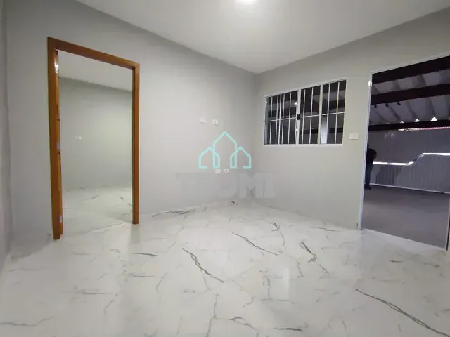 Casa 2 quartos e 1 banheiro, à venda, no bairro Jardim Gurilândia em Taubaté
