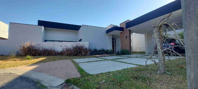 Casa com 767m² 4 quartos e 5 banheiros, à venda ou para alugar, no bairro Alto do Cardoso em Pindamonhangaba