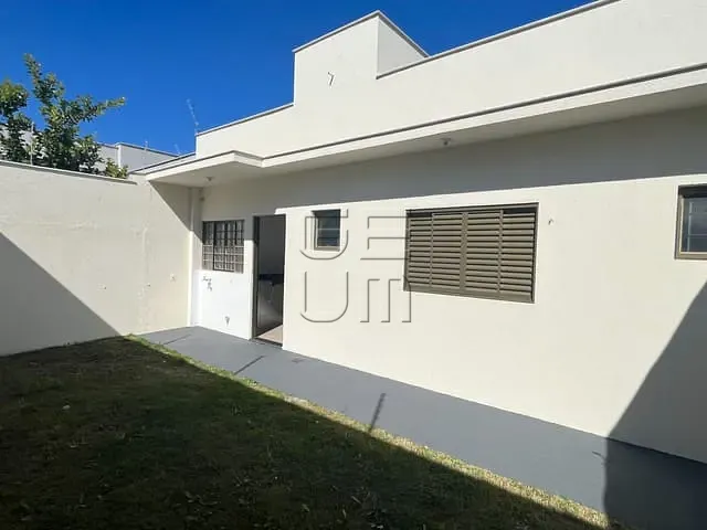 Casa com 145m² 3 quartos e 2 banheiros, à venda, no bairro Colúmbia em Londrina