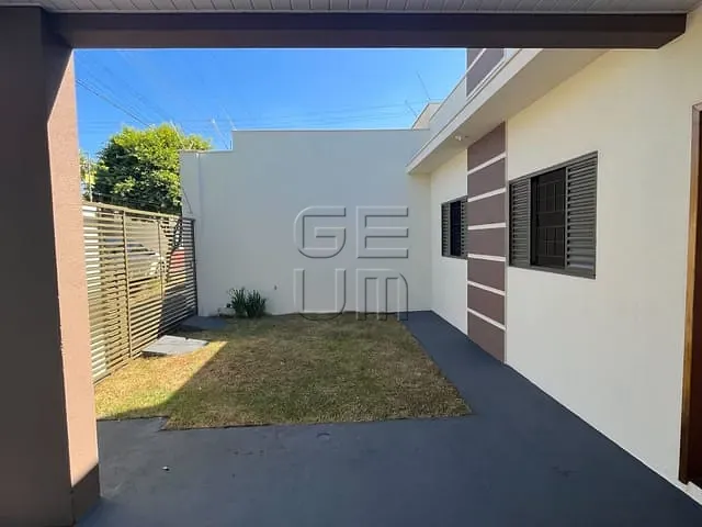 Casa com 145m² 3 quartos e 2 banheiros, à venda, no bairro Colúmbia em Londrina
