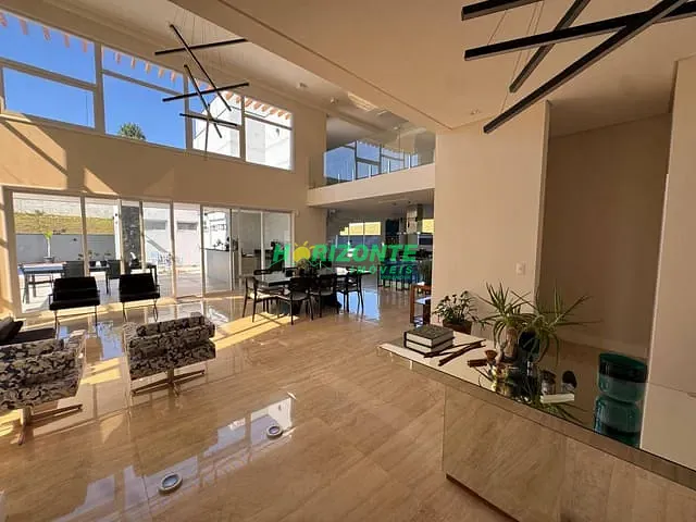Casa com 750m² 4 quartos e 6 banheiros, à venda, no bairro Torrão de Ouro II em São José dos Campos