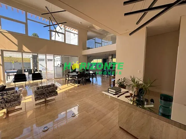 Casa com 750m² 4 quartos e 6 banheiros, à venda, no bairro Torrão de Ouro II em São José dos Campos