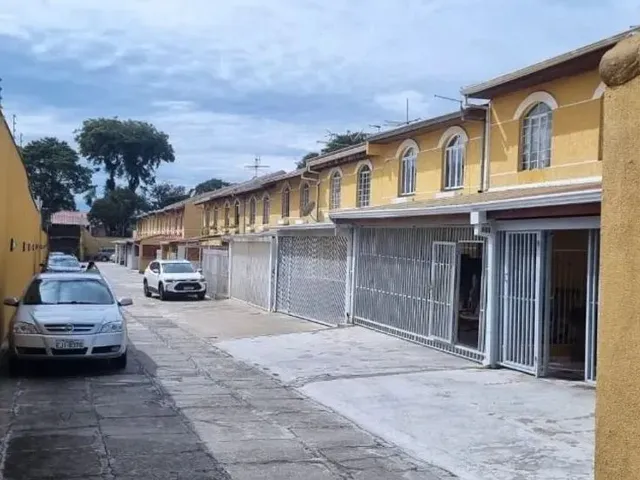 Casa 3 quartos e 2 banheiros, à venda, no bairro Boqueirão em Curitiba