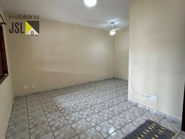 Casa 2 quartos e 2 banheiros, para alugar, no bairro Vila Santos em Caçapava
