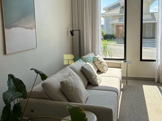 Casa com 250m² 3 quartos e 2 banheiros, à venda, no bairro Parque Residencial Maria Elmira em Caçapava