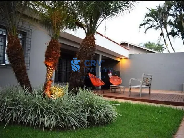 Casa com 561m² 10 quartos e 12 banheiros, à venda, no bairro Bancários em Londrina