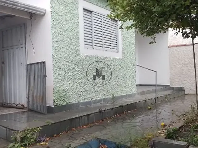 Casa com 300m² 2 quartos e 1 banheiro, à venda, no bairro Engenheiro Neiva em Guaratinguetá