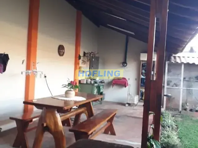 Casa com 340m², à venda, no bairro Vila Indaiá em Rio Claro