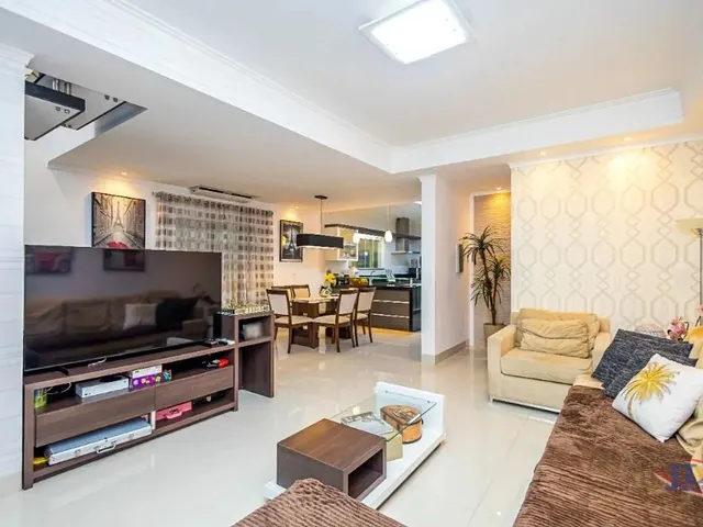 Casa com 217m² 4 quartos e 3 banheiros, à venda, no bairro Santa Cândida em Curitiba