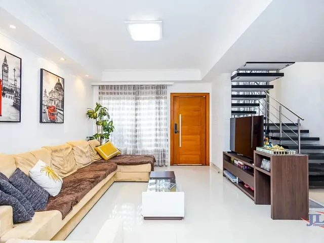 Casa com 217m² 4 quartos e 3 banheiros, à venda, no bairro Santa Cândida em Curitiba