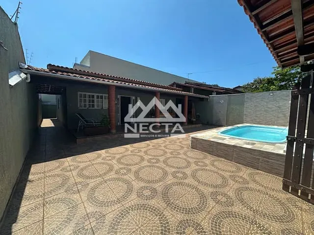 Casa com 252m² 3 quartos e 2 banheiros, à venda, no bairro Sumaré em Caraguatatuba