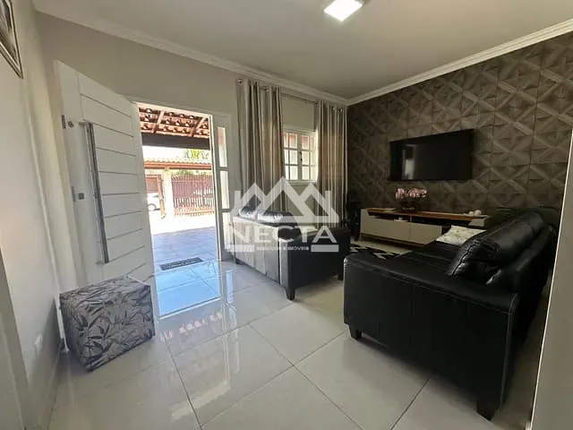 Casa com 252m² 3 quartos e 2 banheiros, à venda, no bairro Sumaré em Caraguatatuba