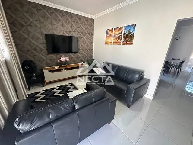 Casa com 252m² 3 quartos e 2 banheiros, à venda, no bairro Sumaré em Caraguatatuba