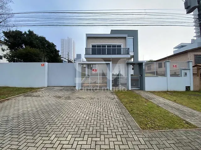 Casa 3 quartos e 1 banheiro, para alugar, no bairro Presidente Médici em Chapecó