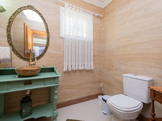 Casa com 1219m² 4 quartos e 3 banheiros, à venda, no bairro Laranjal em Pelotas