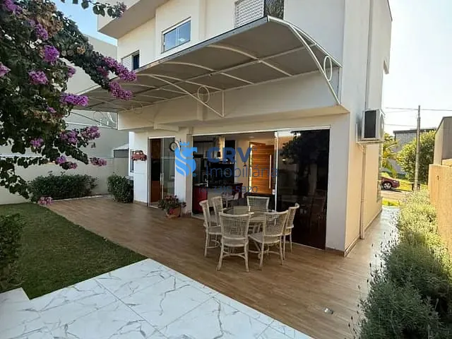Casa com 165m² 3 quartos e 3 banheiros, à venda, no bairro Loteamento Morada das Flores em Cambé