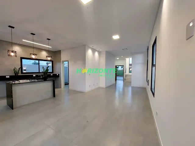 Casa com 250m² 3 quartos e 4 banheiros, à venda, no bairro Jardim das Flores em São José dos Campos