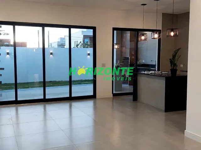 Casa com 250m² 3 quartos e 4 banheiros, à venda, no bairro Jardim das Flores em São José dos Campos