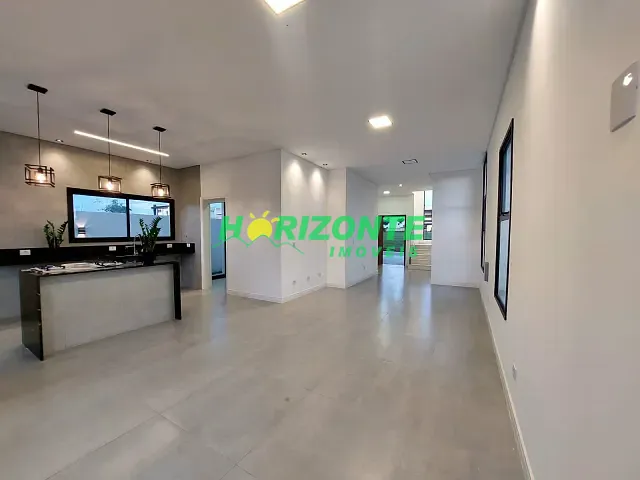 Casa com 250m² 3 quartos e 4 banheiros, à venda, no bairro Jardim das Flores em São José dos Campos