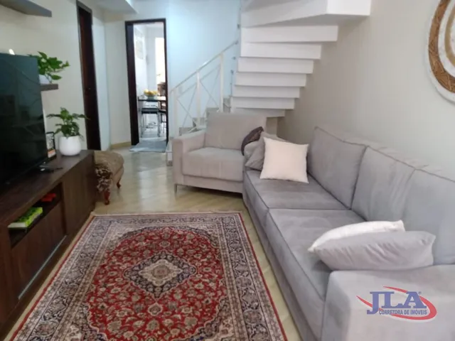 Casa 3 quartos e 2 banheiros, à venda, no bairro Barreirinha em Curitiba