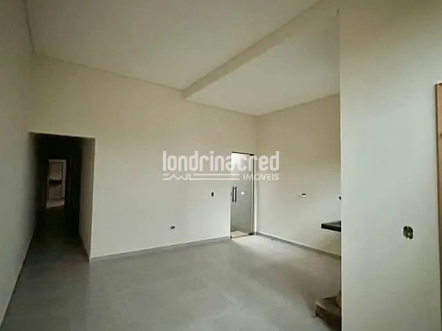 Casa com 125m² 3 quartos e 2 banheiros, à venda, no bairro Jardim das Palmeiras em Londrina