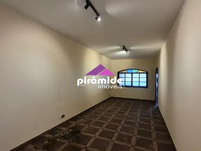 Casa com 197m² 3 quartos e 2 banheiros, à venda, no bairro Jardim Estoril em São José dos Campos