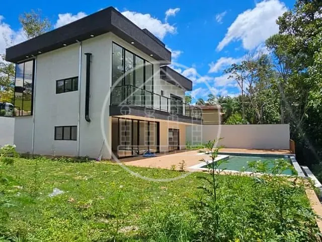 Casa com 920m² 4 quartos e 5 banheiros, à venda, no bairro Fazenda da Ilha em Embu-Guaçu